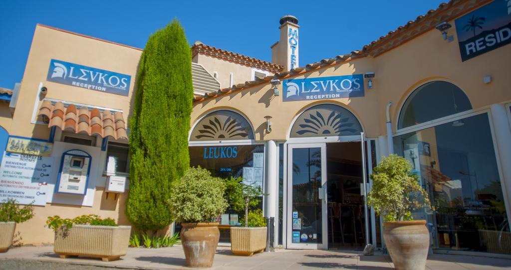Hotel Le Leukos ルカート エクステリア 写真